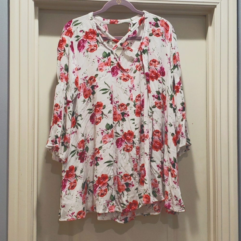 Beautiful flowy dress